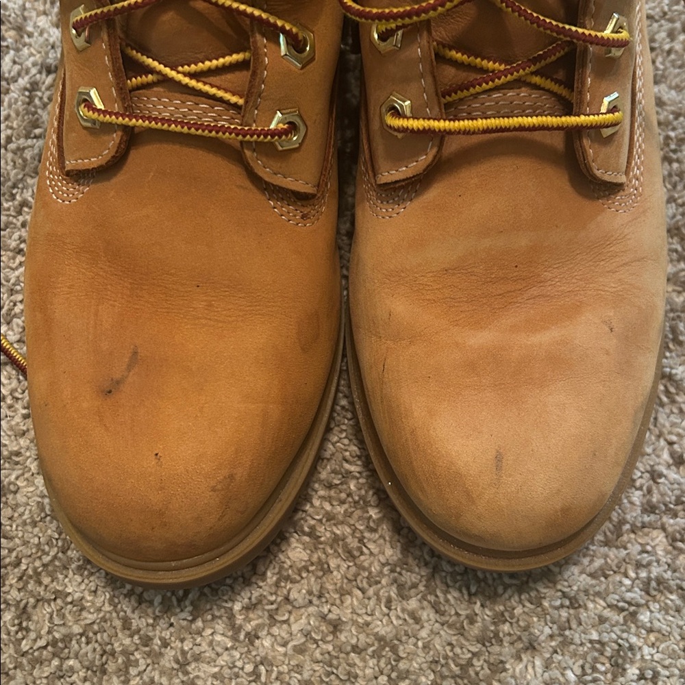 Women’s timberland boots size 8.5 - Picture 2 of 7